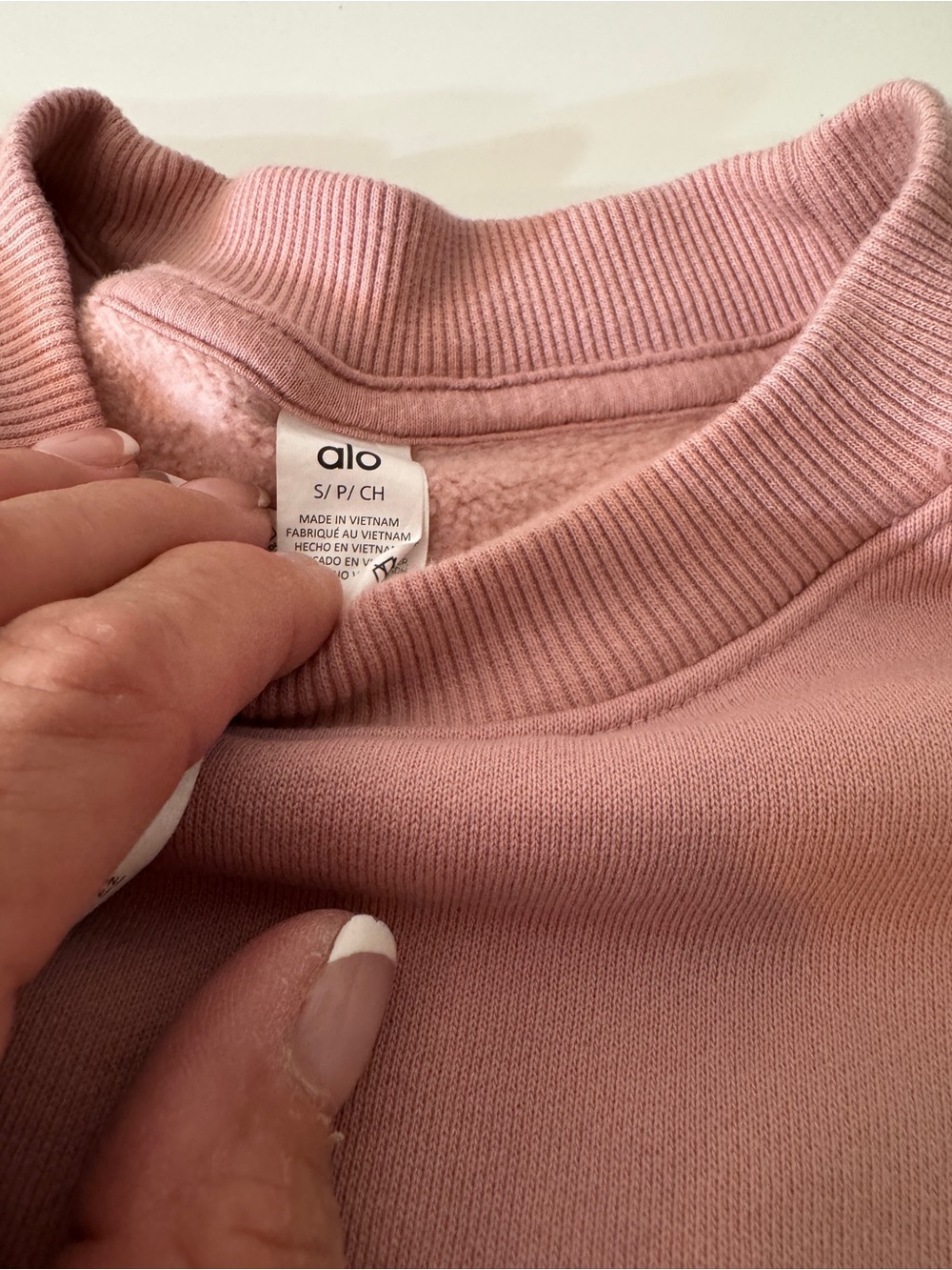 ALO Yoga Rose Pink Sweatshirt & Joggers Set - Picture 4 of 5